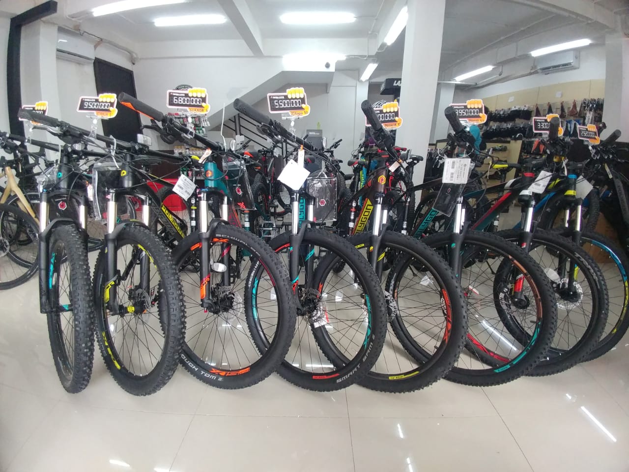 Outlet Cinere Outlet Cinere