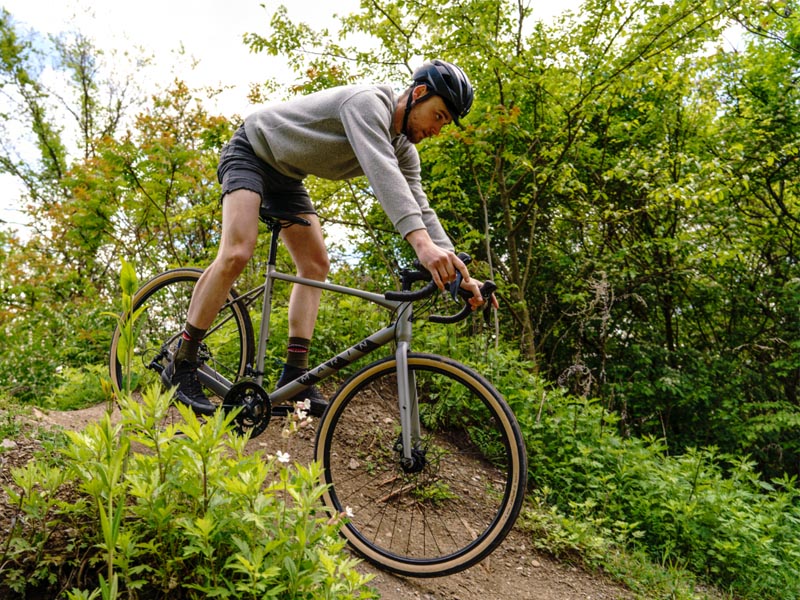 Tips on How to Choose a Touring Bike That Worth Your Money Tips on How to Choose a Touring Bike That Worth Your Money