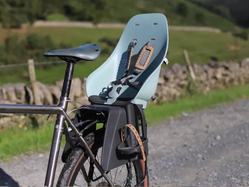 Child seat dipasang di belakang sepeda road bike Child seat dipasang di belakang sepeda road bike