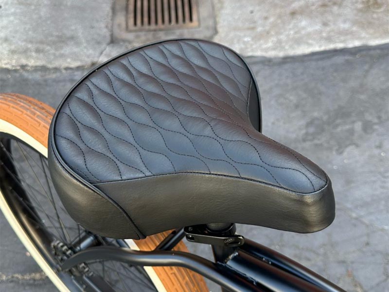 A soft cruiser saddle to enjoy relax cycling A soft cruiser saddle to enjoy relax cycling