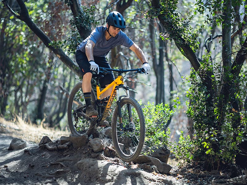 Riders melibas bebatuan dengan Polygon Siskiu D6 Riders melibas bebatuan dengan Polygon Siskiu D6