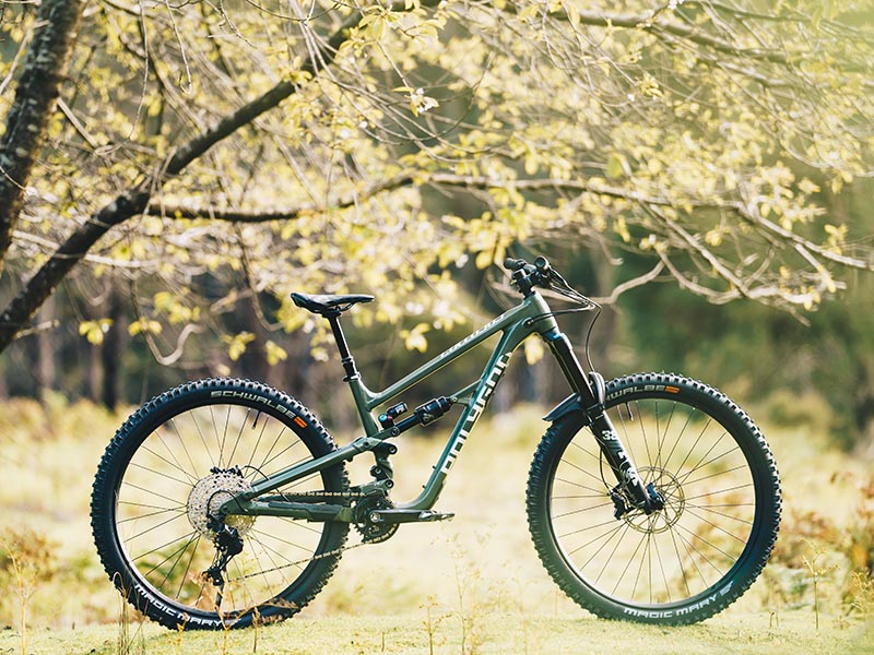 Sepeda Gunung Polygon Collosus N9 Sepeda Gunung Polygon Collosus N9