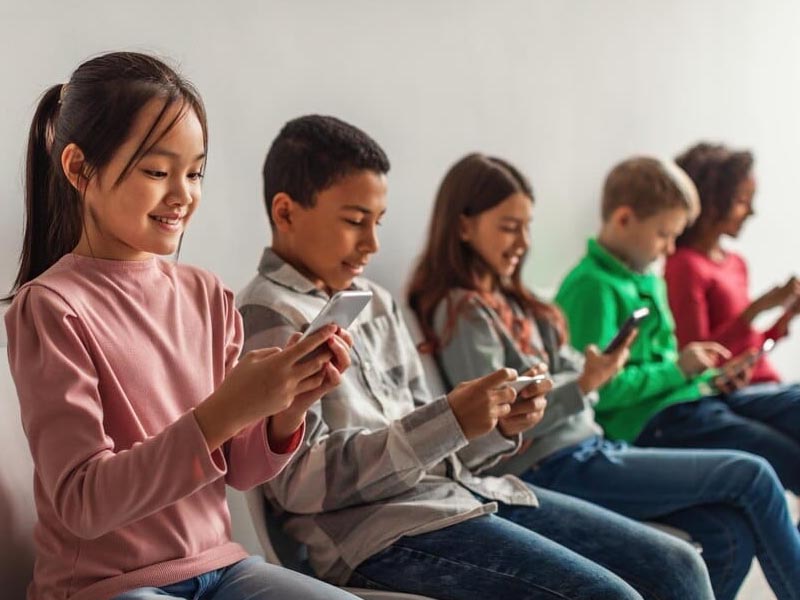 Screen time with smartphone has increased for kids Screen time with smartphone has increased for kids
