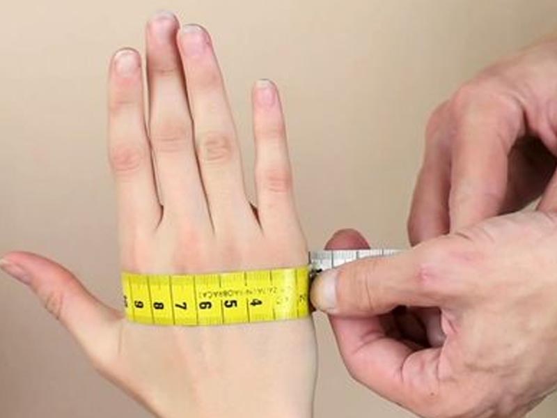 Mengukur size tangan sebelum membeli sarung tangan yang tepat Mengukur size tangan sebelum membeli sarung tangan yang tepat