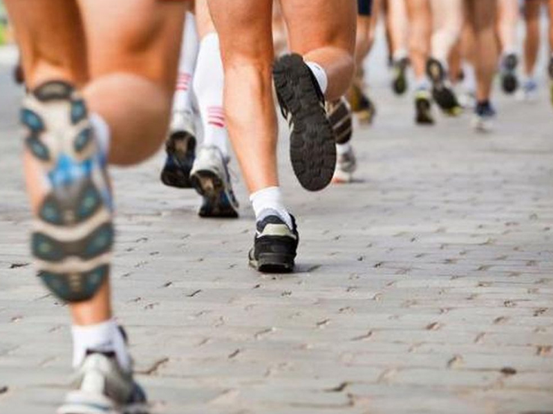 Sepatu lari untuk kenyamanan dan mencegah cedera Sepatu lari untuk kenyamanan dan mencegah cedera