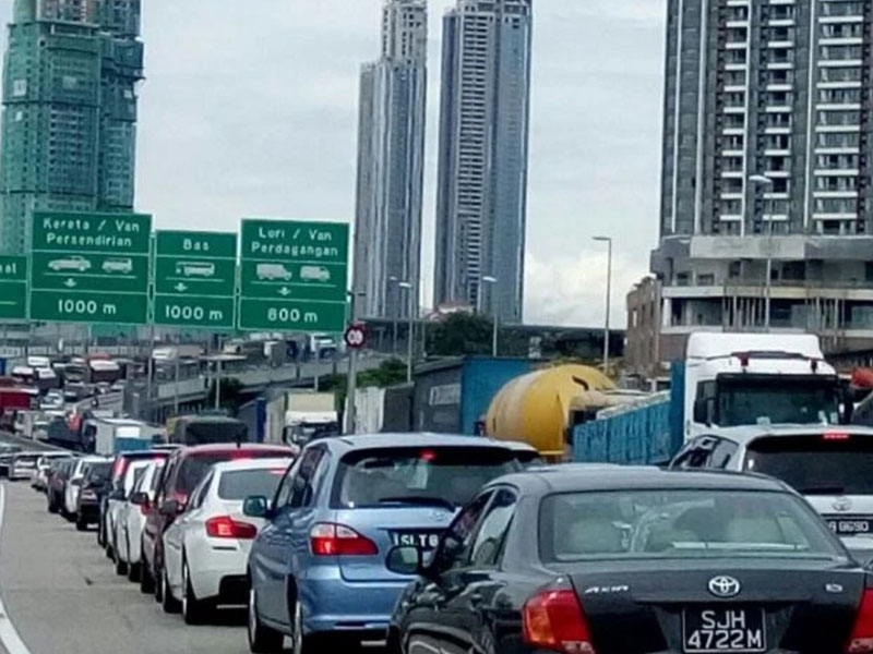 Frustrating urban traffic jam in Malaysia Frustrating urban traffic jam in Malaysia