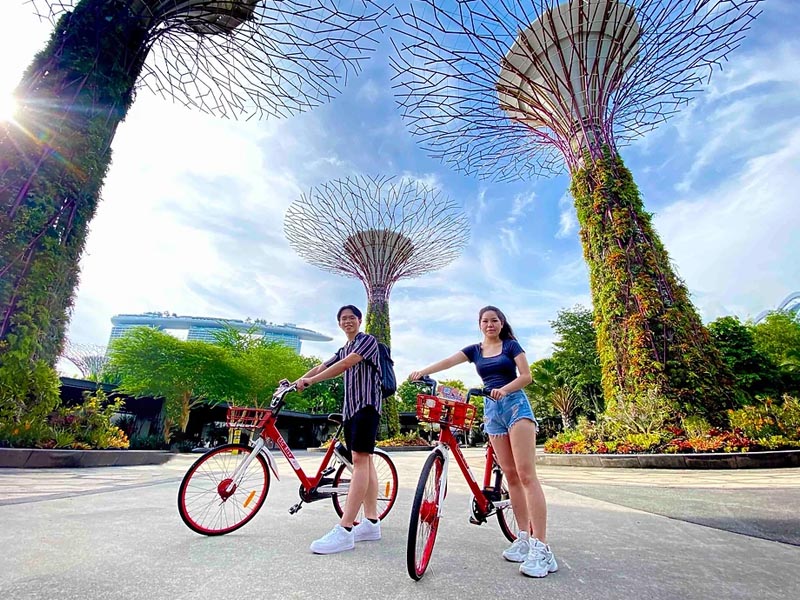 Cycling date to Gardens by the Bay Cycling date to Gardens by the Bay