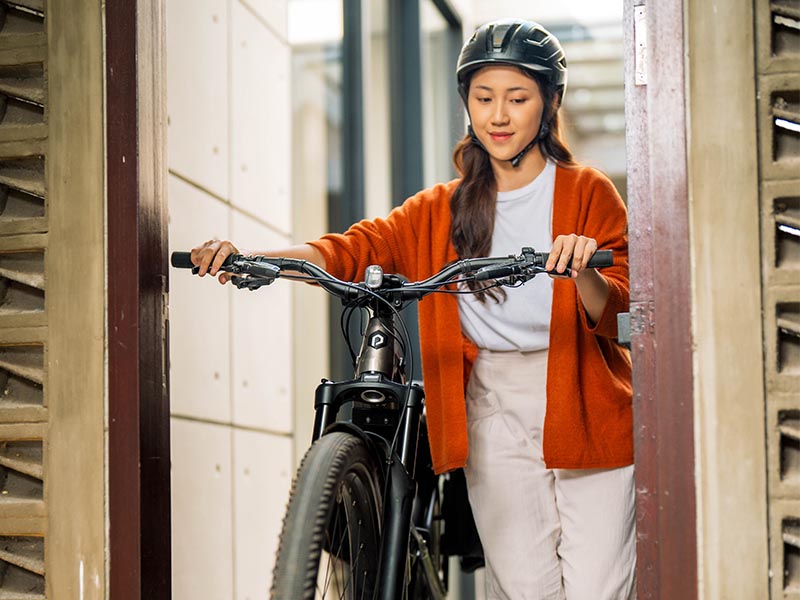 Taking an e-bike through a narrow gap Taking an e-bike through a narrow gap