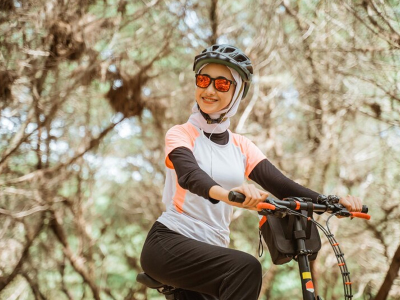 Ngabuburit dengan sepeda kota menjelang berbuka Ngabuburit dengan sepeda kota menjelang berbuka