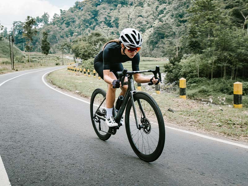 7 Alasan Mengapa Kamu Harus Memilih Sepeda Road Bike 7 Alasan Mengapa Kamu Harus Memilih Sepeda Road Bike