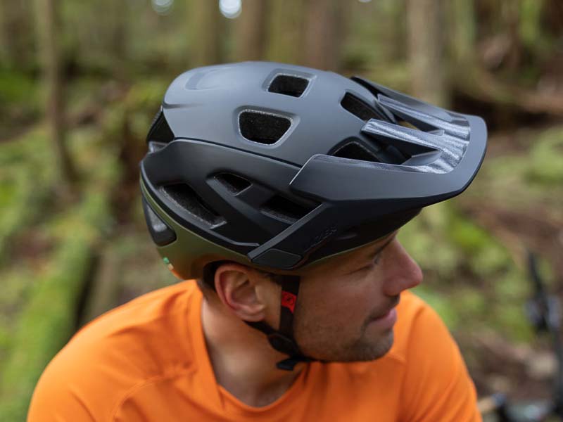 Helm sepeda gunung Lazer Helm sepeda gunung Lazer