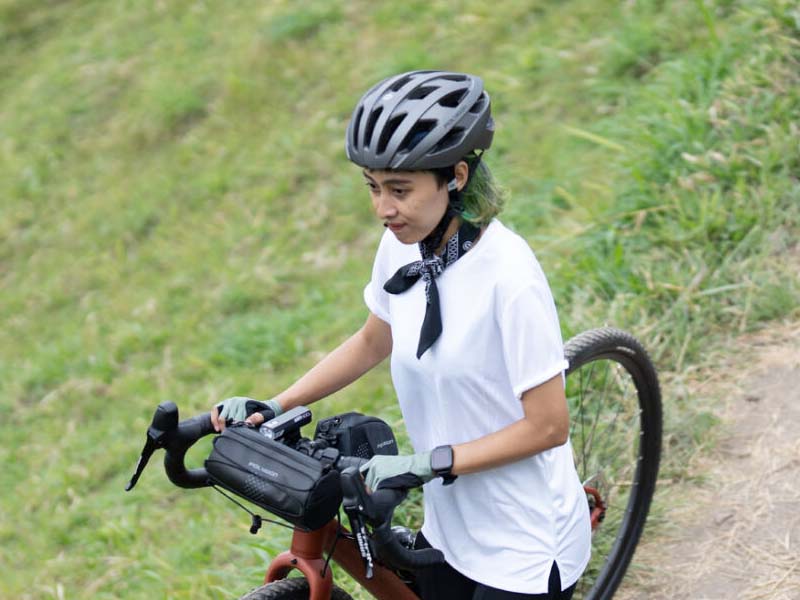 Helm sepeda Polygon Axel Helm sepeda Polygon Axel