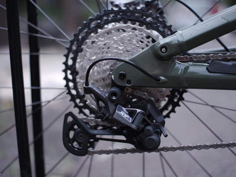 Drivetrain sepeda downhill bekas yang masih bagus Drivetrain sepeda downhill bekas yang masih bagus