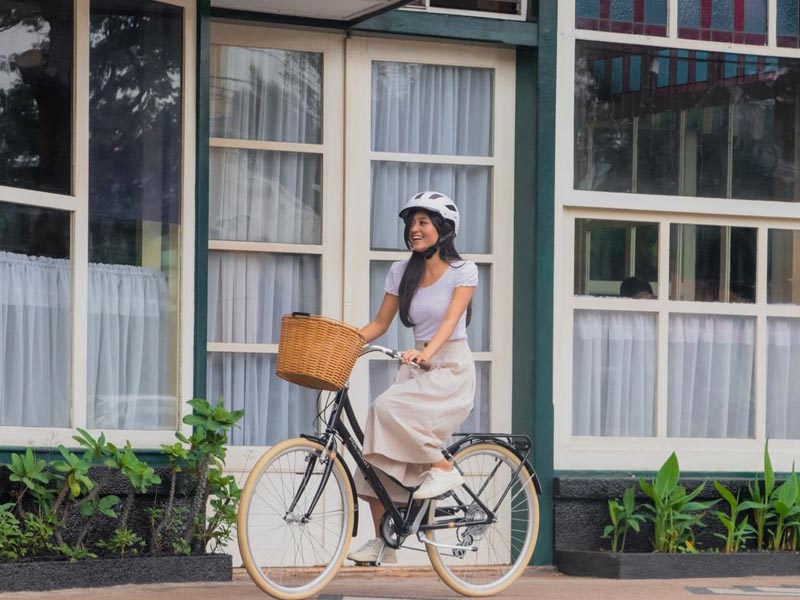 Sepeda wanita Polygon Oosten yang cantik dan stylish Sepeda wanita Polygon Oosten yang cantik dan stylish