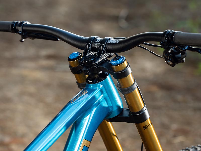 Suspensi panjang sepeda downhill Suspensi panjang sepeda downhill