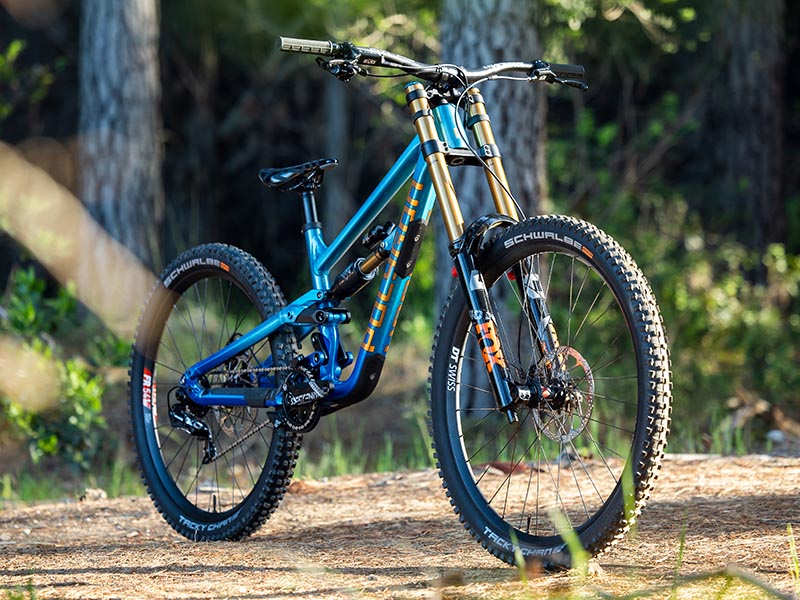 Sepeda downhill Polygon Collosus DH7 Sepeda downhill Polygon Collosus DH7