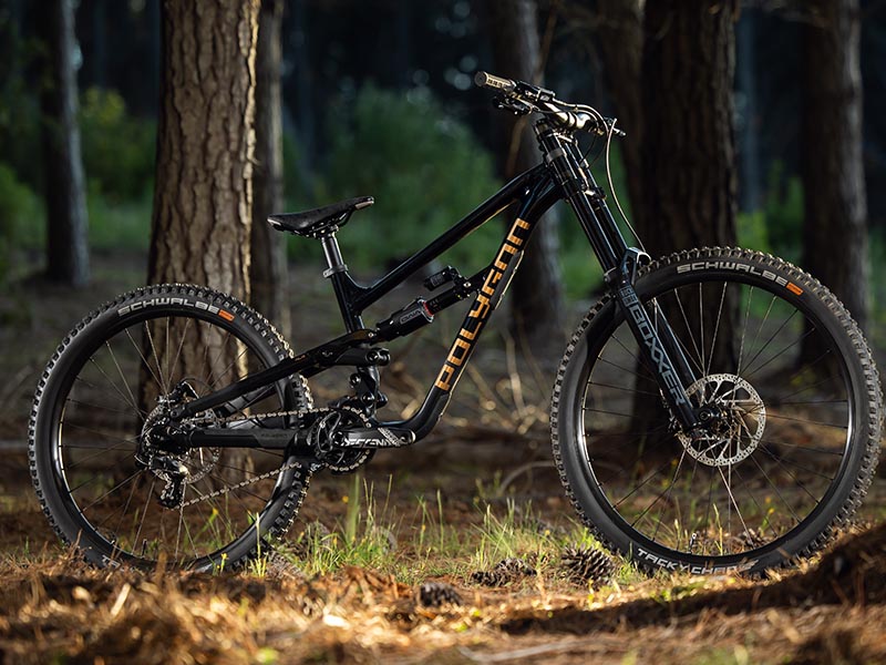 Sepeda downhill Polygon Collosus DH9 Sepeda downhill Polygon Collosus DH9