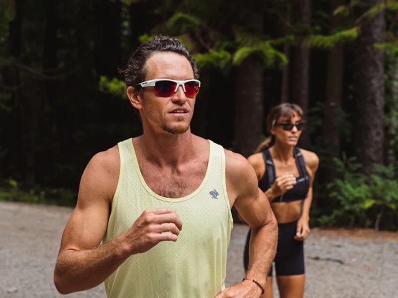 Kacamata lari berikan fungsi perlindungan & gaya bagi pelari Kacamata lari berikan fungsi perlindungan & gaya bagi pelari