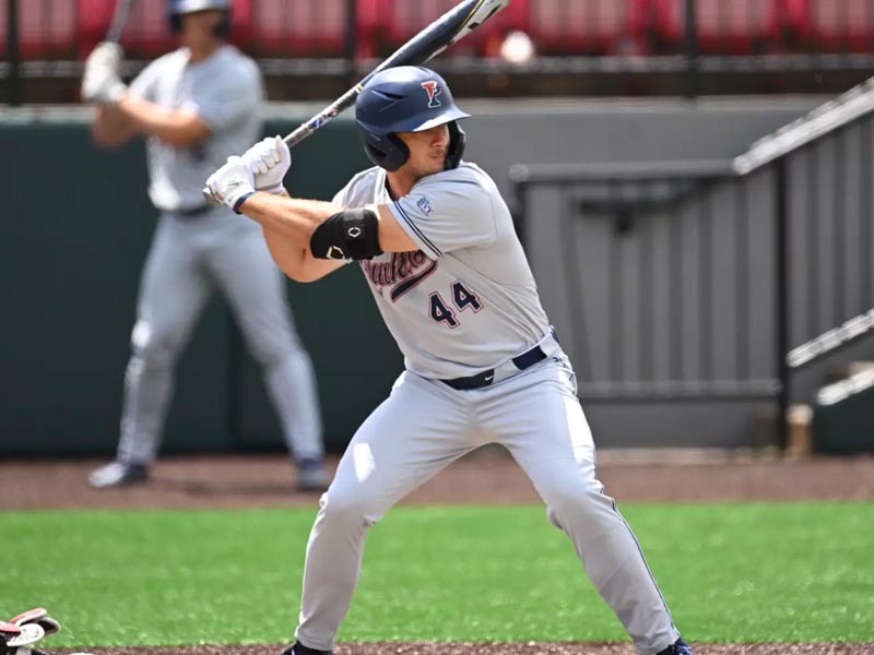 Main Baseball dengan jersey baseball keren Main Baseball dengan jersey baseball keren