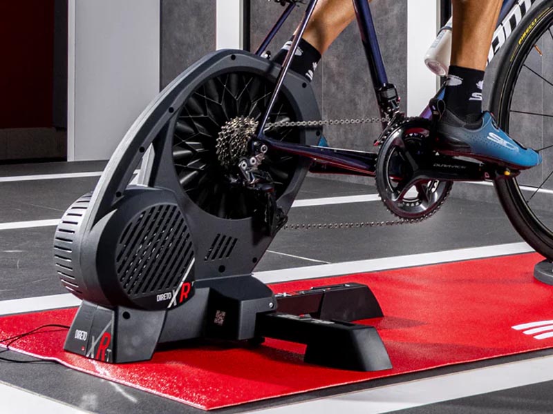 Elite Direto XR: Indoor Bike Trainer canggih, menawarkan pengalaman realistis Elite Direto XR: Indoor Bike Trainer canggih, menawarkan pengalaman realistis