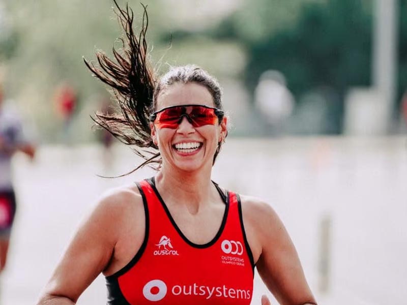 Lari & bersepeda menggunakan kacamata Lari & bersepeda menggunakan kacamata