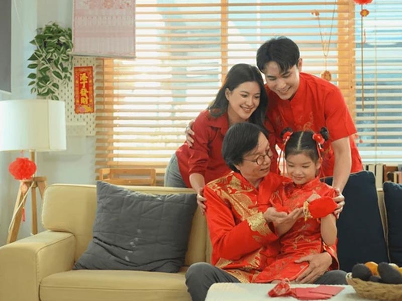 Kumpul bareng keluarga saat imlek Kumpul bareng keluarga saat imlek