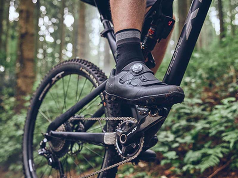 4 Top MTB Shoes for Ultimate Off-Roading Adventures 4 Top MTB Shoes for Ultimate Off-Roading Adventures
