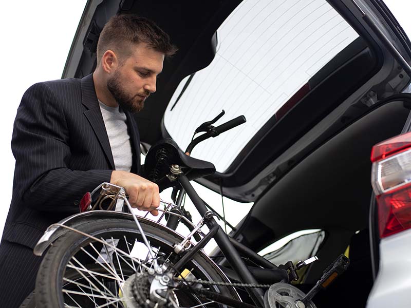 Folding bike is easy to store Folding bike is easy to store