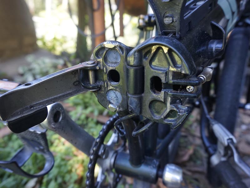 Repairing the folding bike’s hinge Repairing the folding bike’s hinge