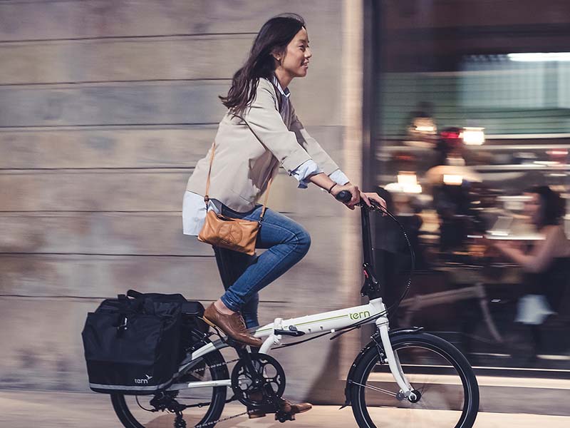 Carrying a bag with Tern folding bike Carrying a bag with Tern folding bike