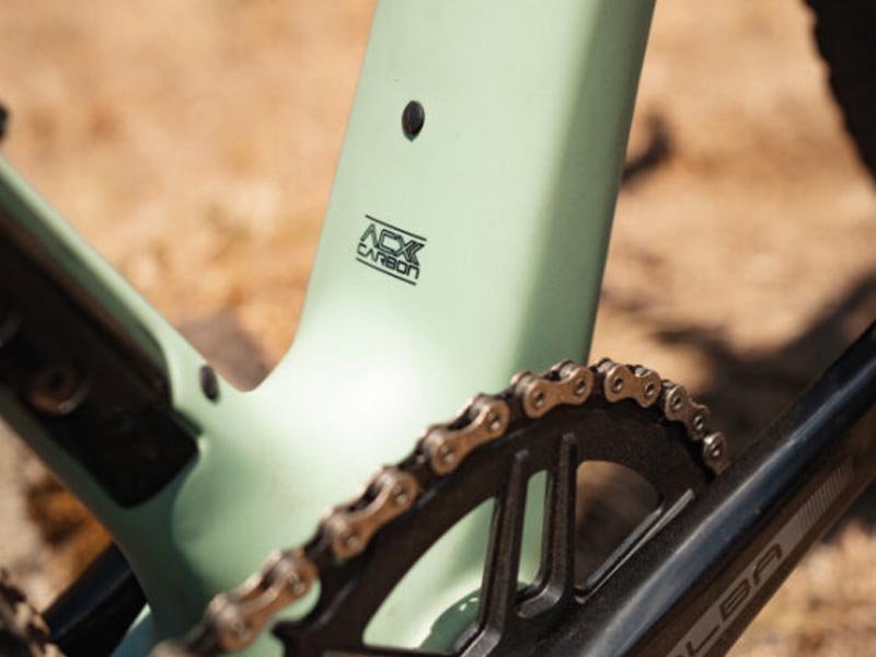 ACX Carbon Bike Frame to dampen vibrations ACX Carbon Bike Frame to dampen vibrations