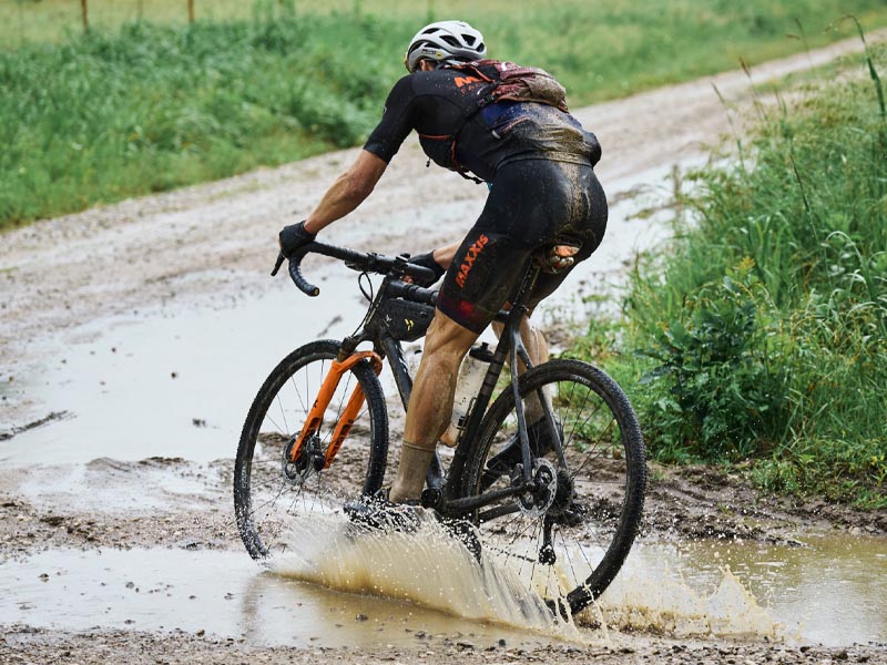 Gravel bikes allow the cyclist to explore any tracks Gravel bikes allow the cyclist to explore any tracks