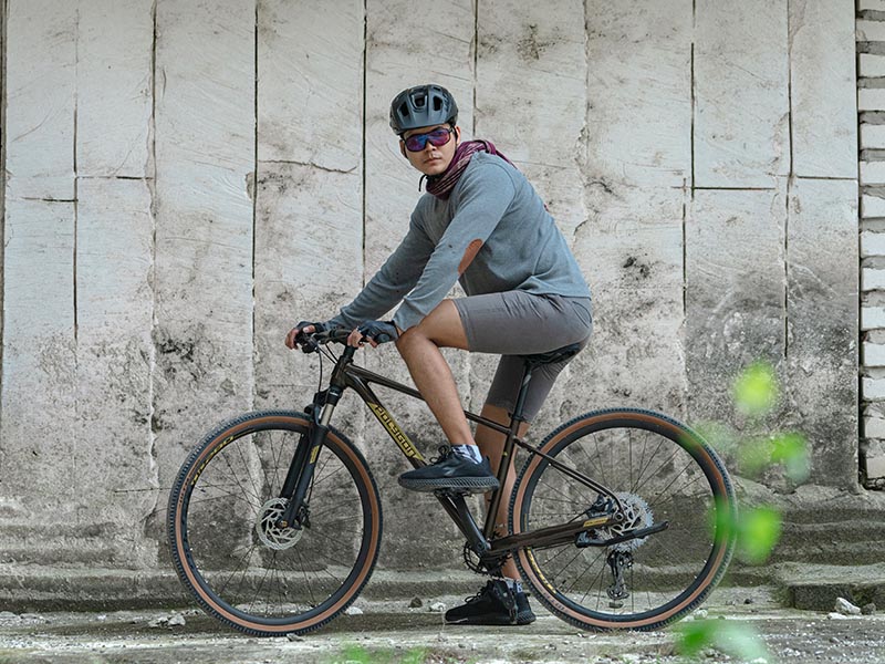 Riding a hybrid bike off-road Riding a hybrid bike off-road