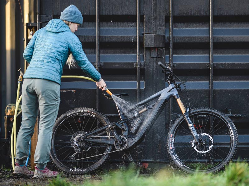 Washing an electric bike Washing an electric bike