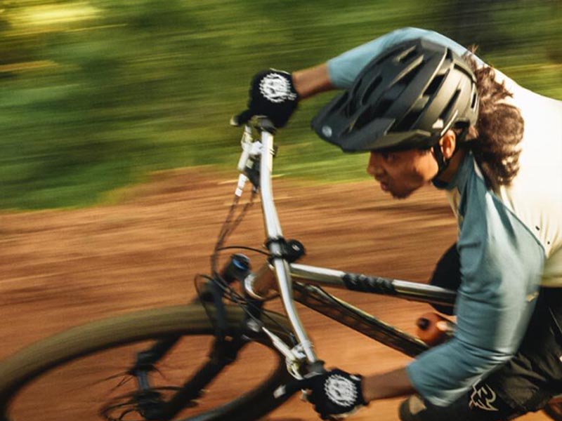 Bell helmet provide extra protection & comfort for cyclist Bell helmet provide extra protection & comfort for cyclist