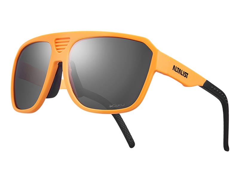 Anti UV & glare lens on a running sunglasses Anti UV & glare lens on a running sunglasses